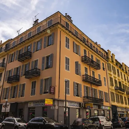 Massena Apartamento *
