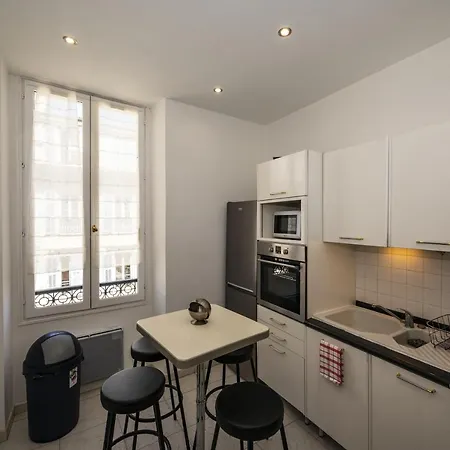 Massena Apartamento *